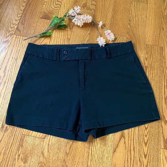 Banana Republic | Black Shorts | Cotton shorts - Picture 1 of 6